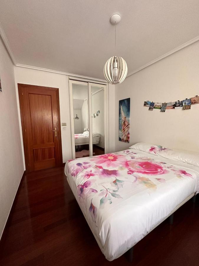 Habitaciones En Chalet Con Jardin Boo De Pielagos Exterior photo